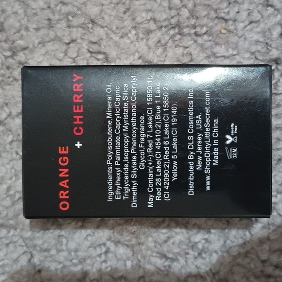 New! Lip Oil Duo - Picture 2 of 4